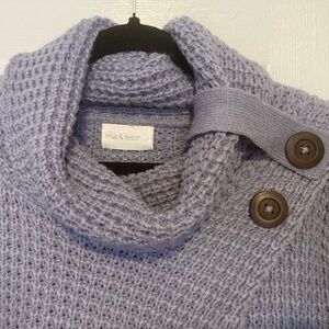 Beautiful Blue Knit Turtleneck/Cowl neck Sweater by Mia & Tess Women's Large